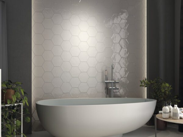 Monochrome Hexagon White Brillo 16×18 - Image 2